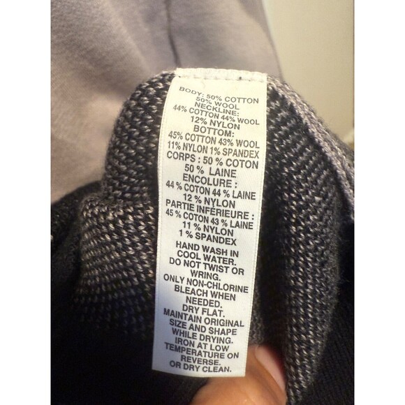 RED Saks Fifth Avenue Crew Neck Sweater XL Gray Black ombré Wool blend sweater - Picture 6 of 6